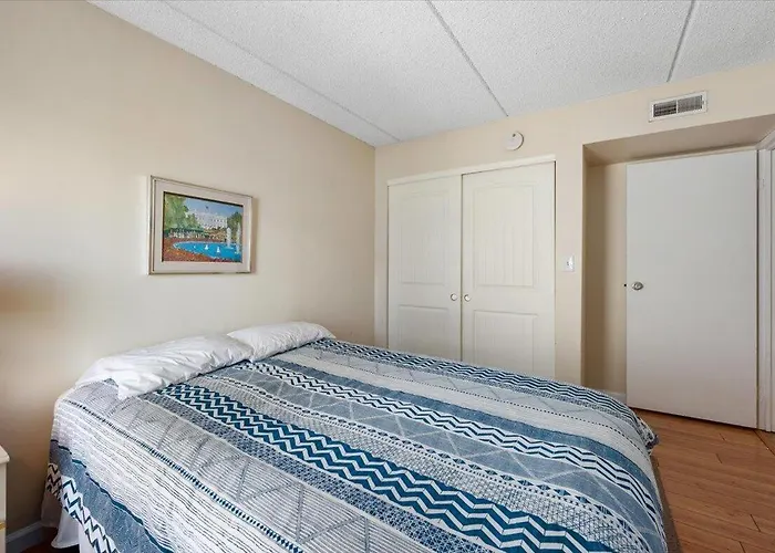 English Towers-Peaceful Ocean Views From This 3 Bedroom Condo With An Indoor Pool!