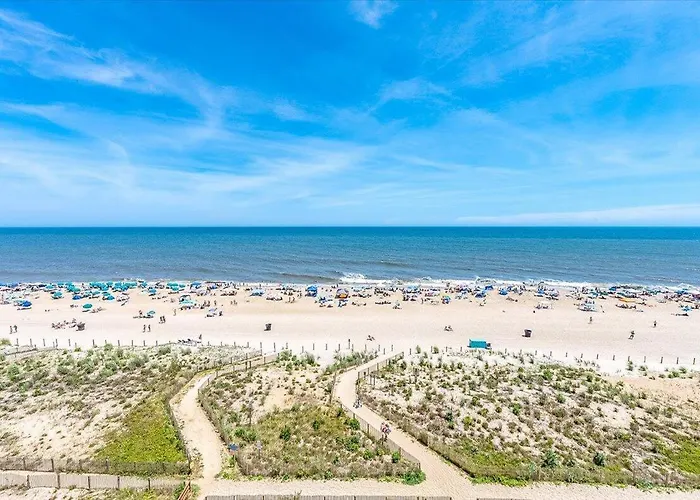 English Towers-Peaceful Ocean Views From This 3 Bedroom Condo With An Indoor Pool! Holiday home *