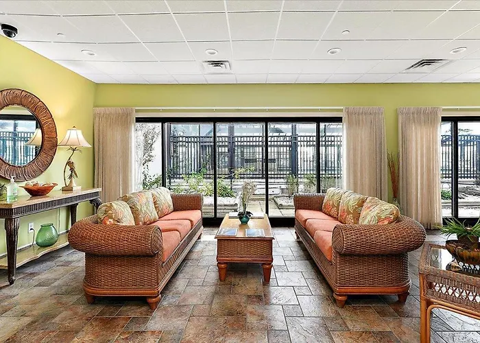 English Towers-Peaceful Ocean Views From This 3 Bedroom Condo With An Indoor Pool! Holiday home